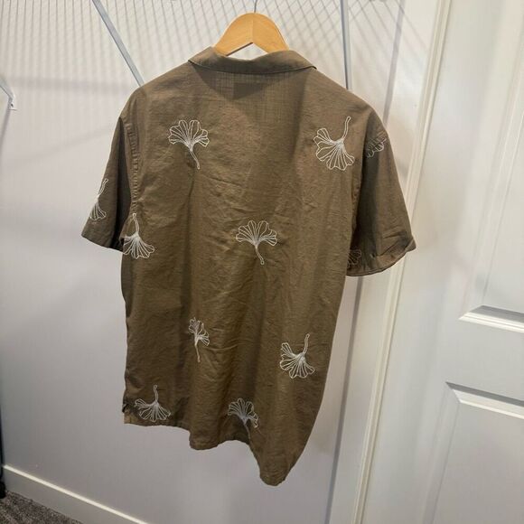 Old Navy Men’s Floral Camp Shirt – Brown, Size Large, 100% Cotton - Picture 7 of 7